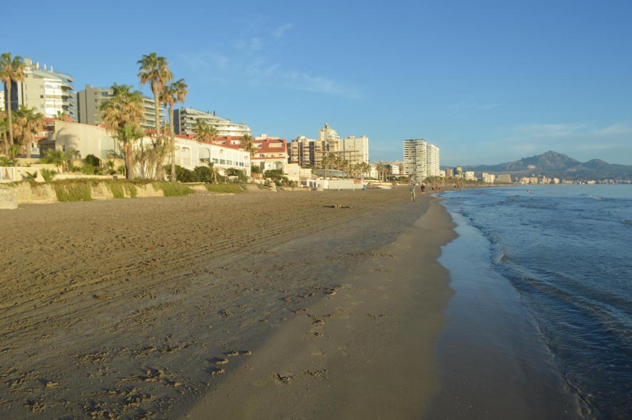 Maravilloso Amanecer Cabo A Pie De Playa Y Mar En Roquetes Appartement