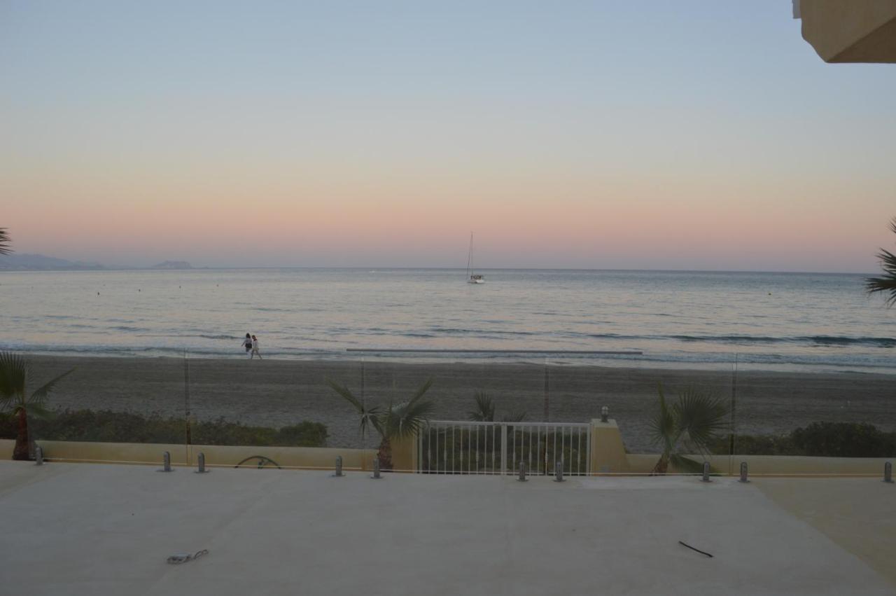 Appartement Maravilloso Amanecer Cabo A Pie De Playa Y Mar En Roquetes *