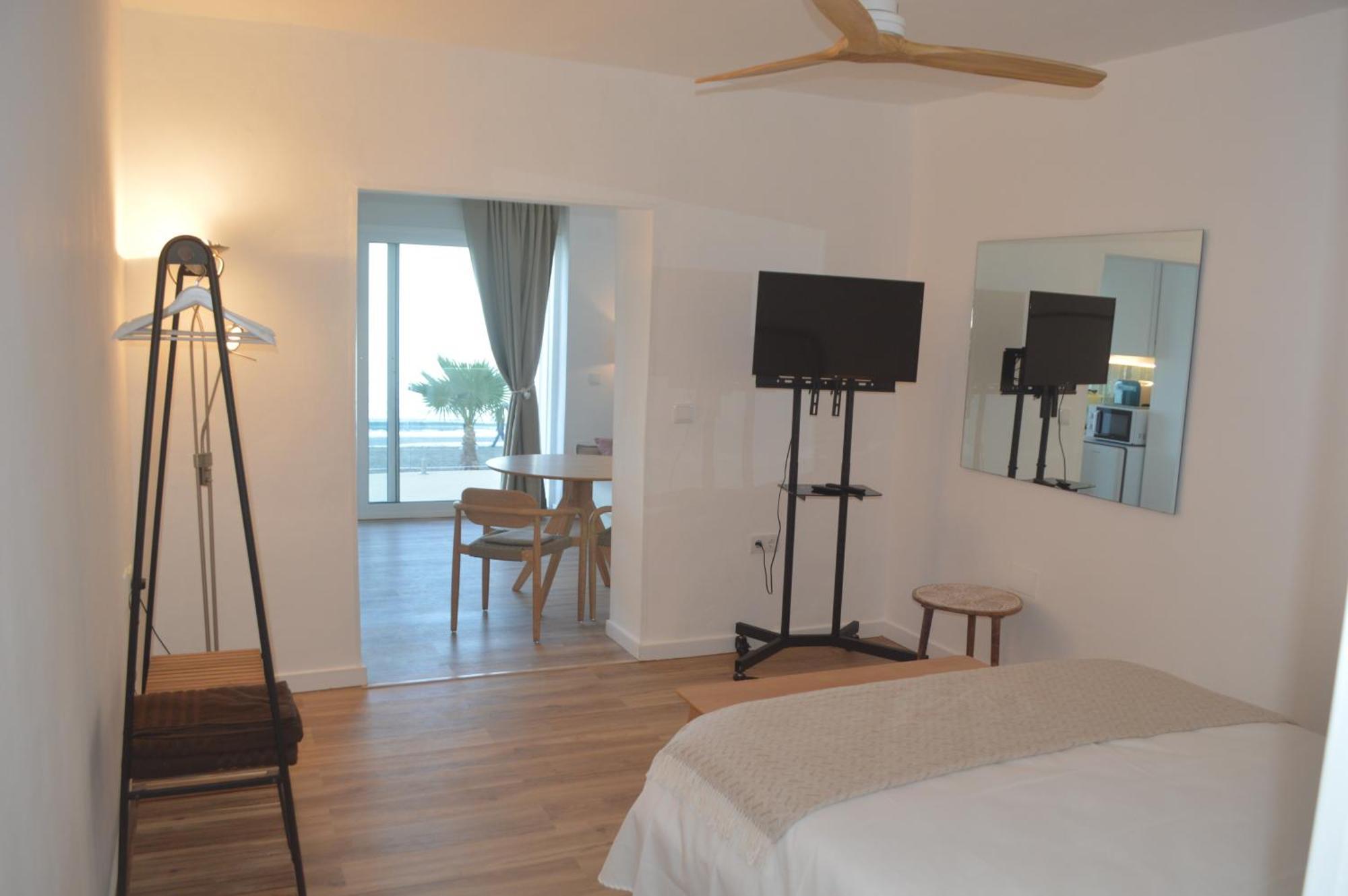Appartement Maravilloso Amanecer Cabo A Pie De Playa Y Mar En Roquetes Alicante